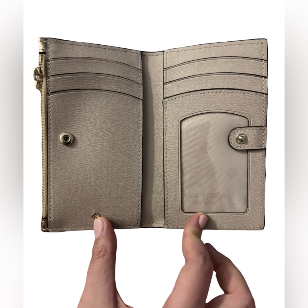 Kate Spade - Picture 4 of 4